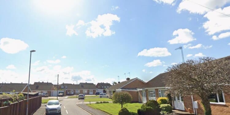 Bomb squad deployed to Rushden as residents told to evacuate their homes | UK | News