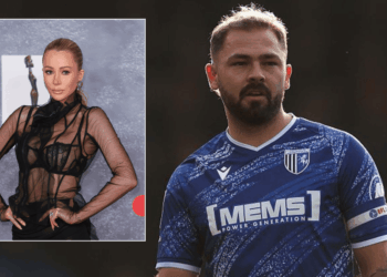 Bradley Dack taunted by crowd during EFL clash after breakup with ITV presenter Olivia Attwood