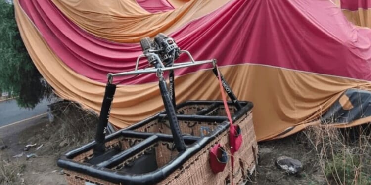 British tourists in horror hot air balloon crash as one 'critical' | World | News