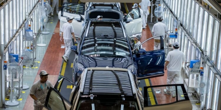 Canadians warned about potential for Chinese gov't surveillance while driving imported EVs