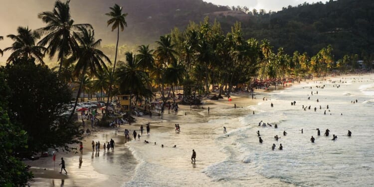 Caribbean travel warning for Brits after ‘state of emergency’ declared | UK | News