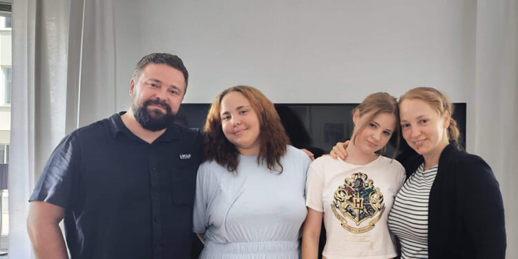 Christian parents separated from daughters lose appeal for reunification; labeled 'extremists' for attending church