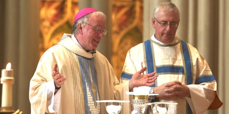 'Conservative' English bishop slams the SSPX, says Masses do not fulfil Sunday obligation