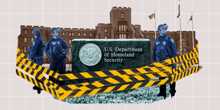 DHS pledges not to deport any U.S. citizens if Congress ends shutdown