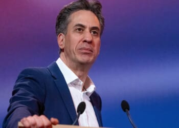 Ed Miliband blasted for 'stupid' and 'completely crazy' wartime policy | Politics | News