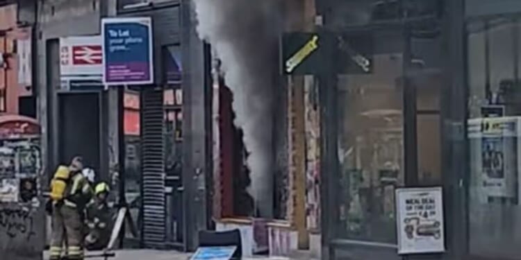 Emergency services rush to fire near major UK train station | UK | News