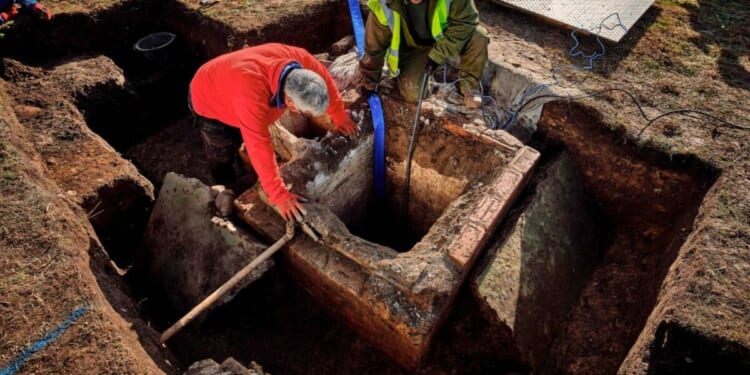English Heritage make major Cold War discovery at UK seaside castle | History | News