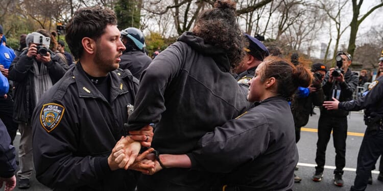 FBI Opens Terror Probe After Homemade Bombs In NYC Linked To ISIS