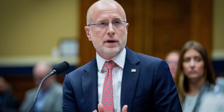 FCC Chair Brendan Carr threatens media outlets that don't report good Iran war news