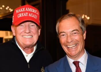 Farage flies to Trump to save British base from 'loser' Starmer | UK | News