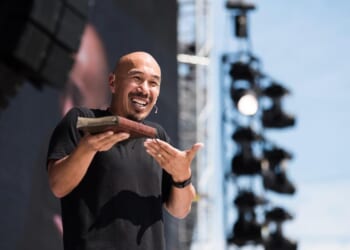 Francis Chan offers public apology for past endorsements of Mike Bickle, fallen ministry leaders