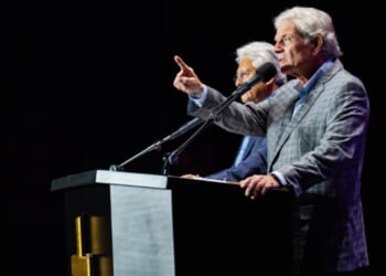 Franklin Graham shares the Gospel message with over 89,000 in Peru: 'Only the blood of Jesus can save you'