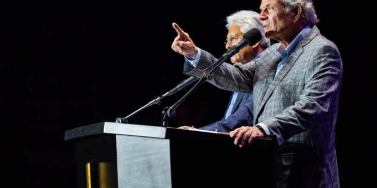 Franklin Graham shares the Gospel message with over 89,000 in Peru: 'Only the blood of Jesus can save you'