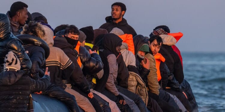 Fury as one in four settled migrants claim UK benefits | UK | News