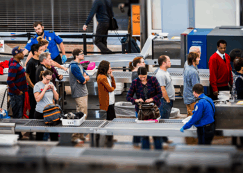 Government shutdowns won't stop airport security if airport security isn't run by the government