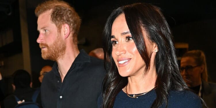 Harry and Meghan sent 'last chance' warning as they prepare for tour | Royal | News