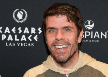 Homosexual celebrity Perez Hilton plans to return to Catholic Church following near-death illness