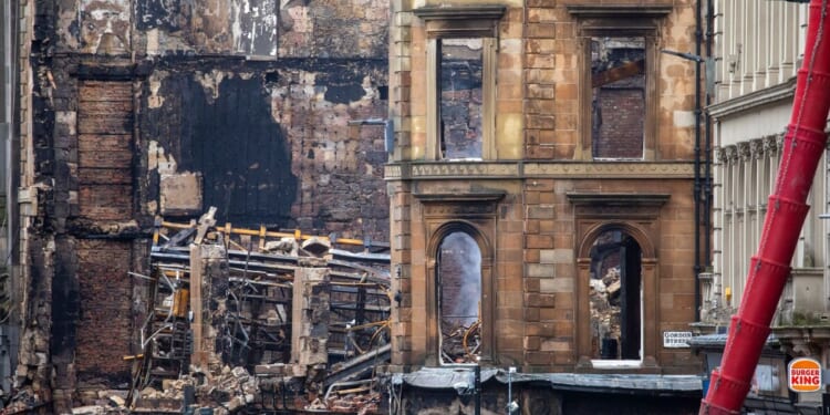 Horror Glasgow fire update as historic building hit by 'further collapses' | UK | News