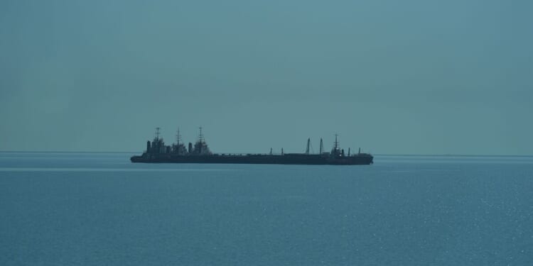 Iran war: Iraq shuts oil terminals after deadly tanker strike | World | News