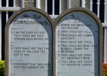 Judge blocks Arkansas school districts from displaying the Ten Commandments