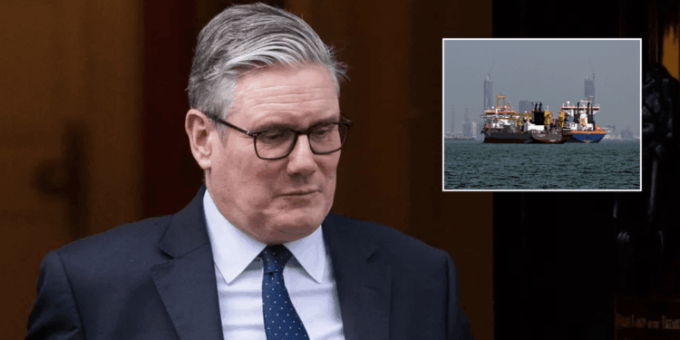 Keir Starmer turns to Labour lawyers to assess legality of Strait of Hormuz intervention