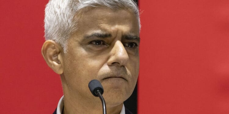 Khan was asked nine times about rape gangs - now 40K want him gone | UK | News