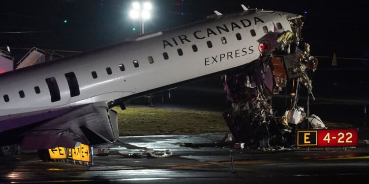 LaGuardia plane crash: New York airport shut down as Air Canada 'pilot and co-pilot die' | World | News