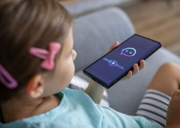 Labour face facing calls for social media ban as teens 'dependent' on bots | Politics | News