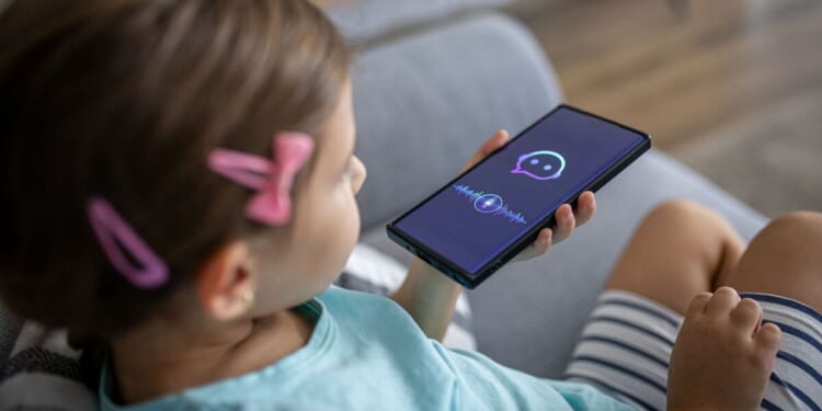 Labour face facing calls for social media ban as teens 'dependent' on bots | Politics | News