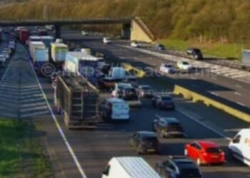 M1 traffic RECAP: Rush hour chaos after crash with 4 miles of queues | UK | News