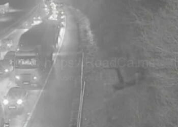 M11 traffic LIVE: Horror crash involving lorry, van and 3 cars | UK | News