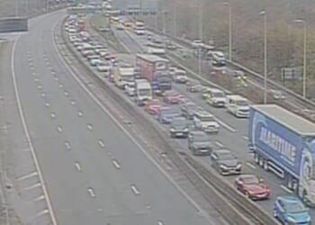 M60 traffic LIVE: Trafford Centre chaos as police incident sparks delays - motorway closed | UK | News
