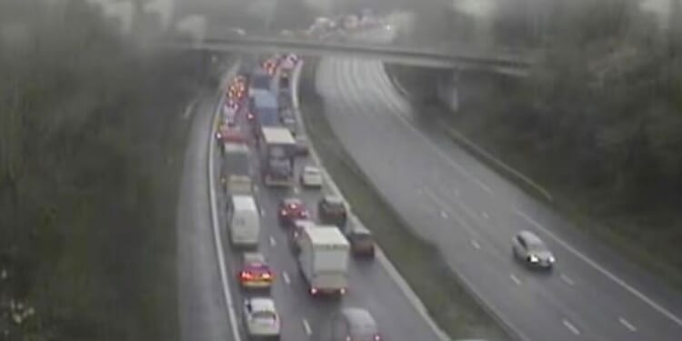 M61 traffic LIVE: Motorway closure after 'police-led' incident | UK | News