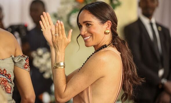 Meghan Markle clapping
