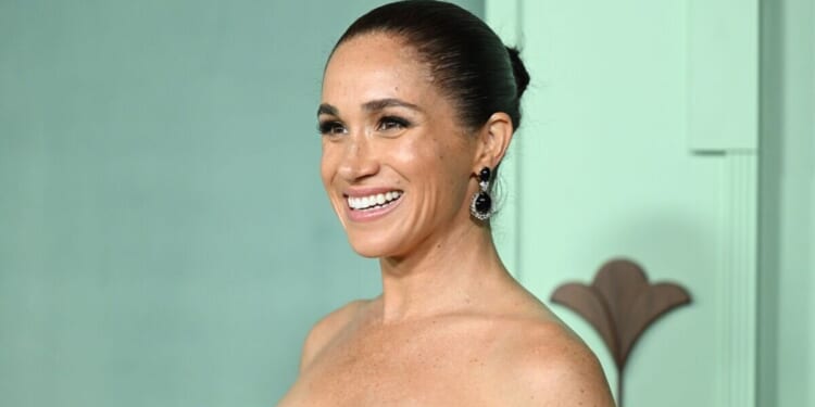 Meghan Markle leaves royal fans baffled with new ‘vile' As Ever post | Royal | News