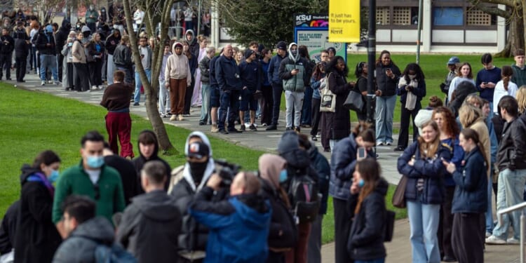 Meningitis outbreak LIVE: Wes Streeting to issue urgent 'invasive disease' update | UK | News