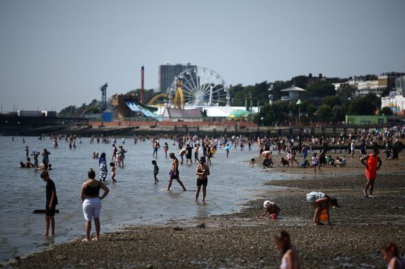 BRITAIN-LIFESTYLE-WEATHER