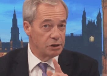 Nigel Farage loses it at Keir Starmer after urgent Iran update - 'coward!' | Politics | News