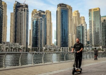 Panicked Brits 'flee Dubai for luxury £5,000-a-week 4-bedroom homes' | World | News