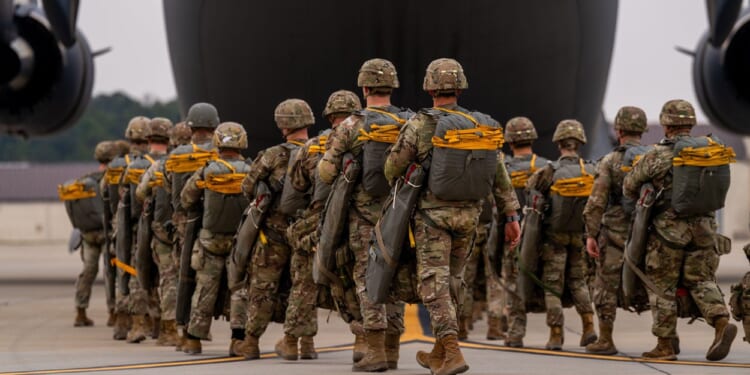 Pentagon to Deploy 82nd Airborne to Middle East