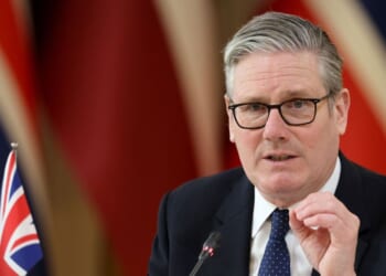 Politics LIVE: Starmer holds emergency talks as Tories demands energy bill cuts | Politics | News