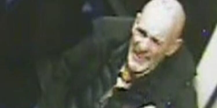 Poole: Cops issue CCTV of man as girl 'sexually assaulted' | UK | News