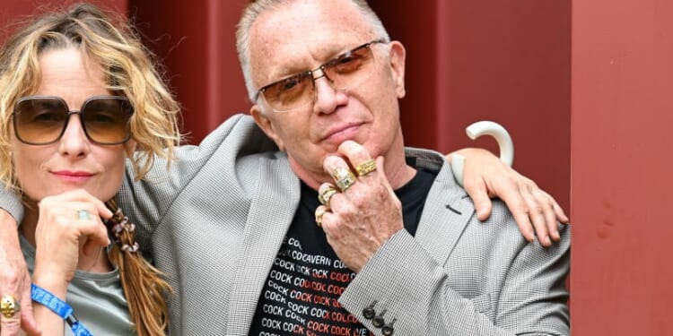 Pornographic LGBT art displayed publicly after winning Canada's top award