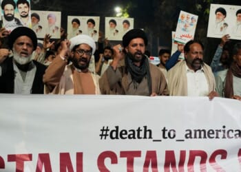 Pro-Khamenei Pakistanis Storm U.S. Consulate, Quickly and Violently Find Out – RedState