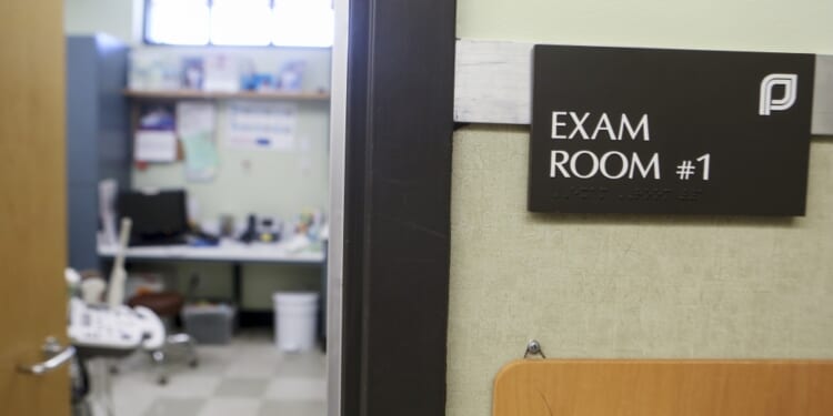 Pro-life activist can now use amplifying device outside Asheville abortion facility