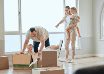 Red states are attracting young families as blue states become less affordable: report