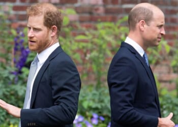 Royal Family LIVE: Royal expert gives devastating update on Prince William and Harry's row | Royal | News