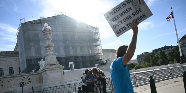 SCOTUS Strikes Colorado Restrictions for Christian Counselor