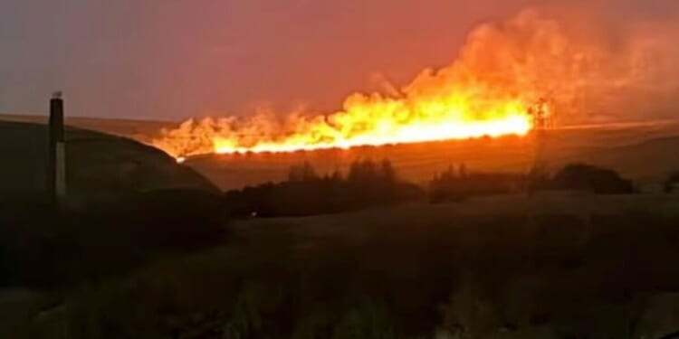 Scout Moor fire LIVE: Huge moorland blaze near Rochdale seen for miles | UK | News