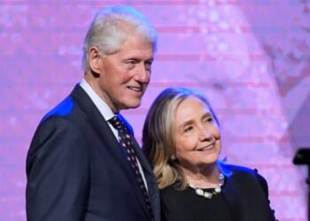 That Awkward Moment When Bill and Hillary Had Trouble Crossing the Street – RedState